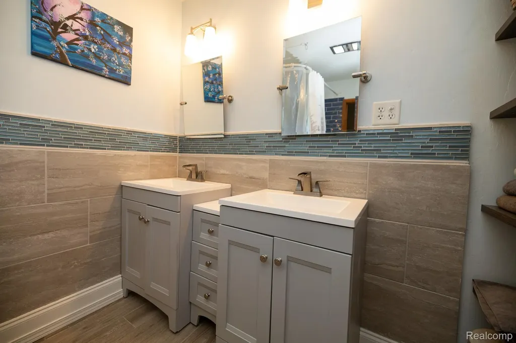 131 Starr Avenue Waterford Charter Township MI 48328