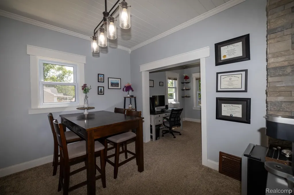 131 Starr Avenue Waterford Charter Township MI 48328
