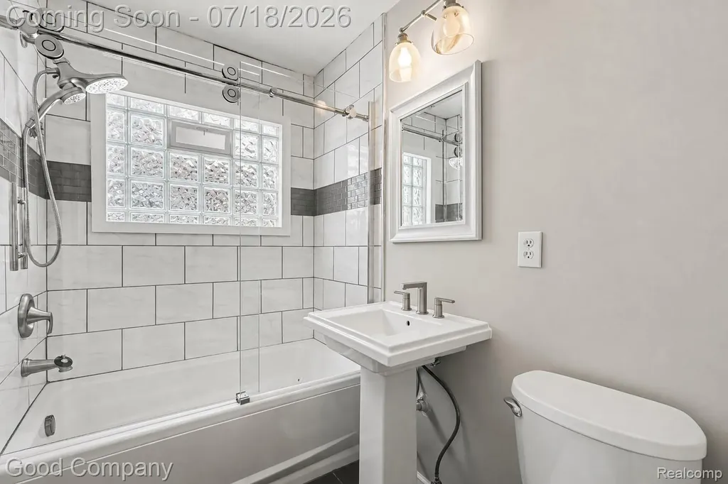 15131 Vaughan Street Detroit City MI 48223