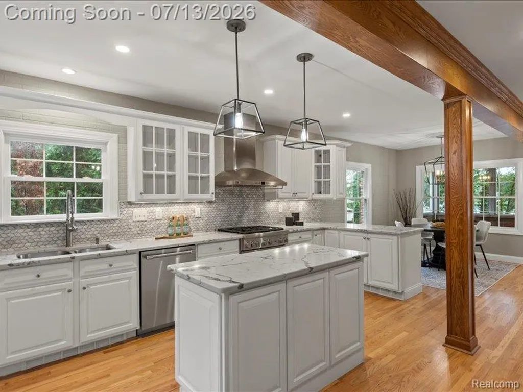 6420 Commerce Road West Bloomfield Charter Township MI 48324