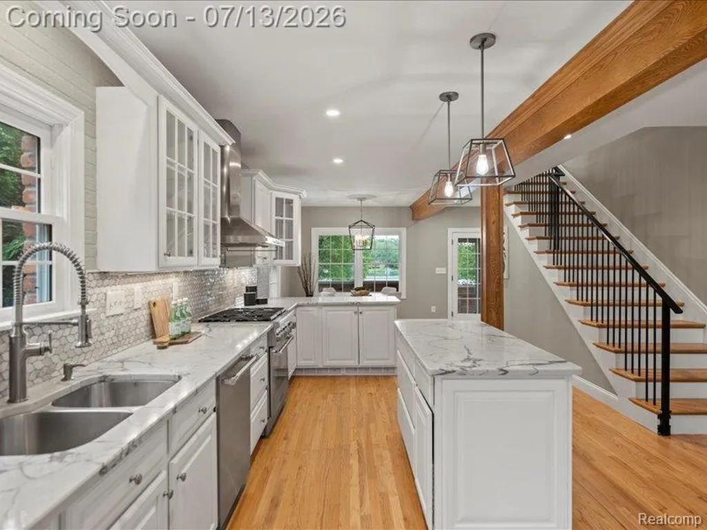 6420 Commerce Road West Bloomfield Charter Township MI 48324