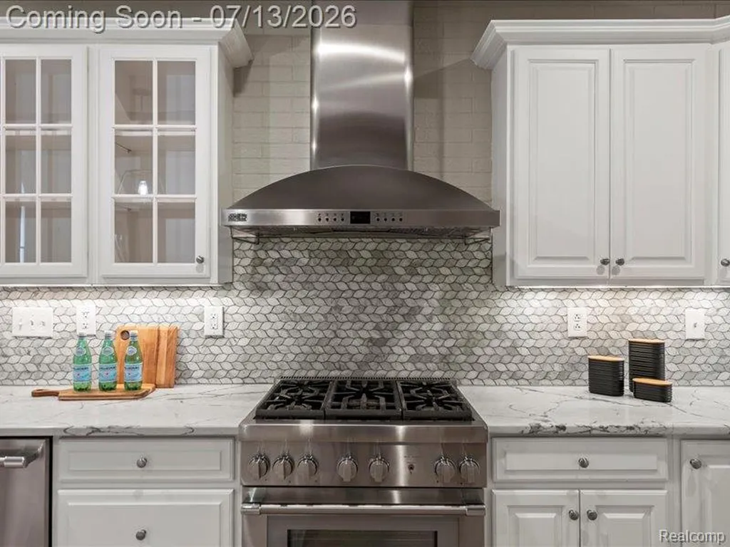 6420 Commerce Road West Bloomfield Charter Township MI 48324