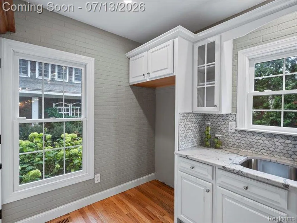 6420 Commerce Road West Bloomfield Charter Township MI 48324