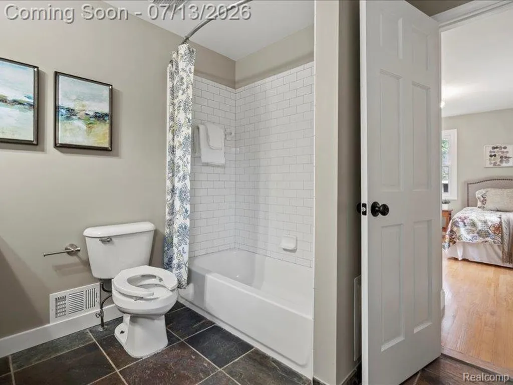 6420 Commerce Road West Bloomfield Charter Township MI 48324