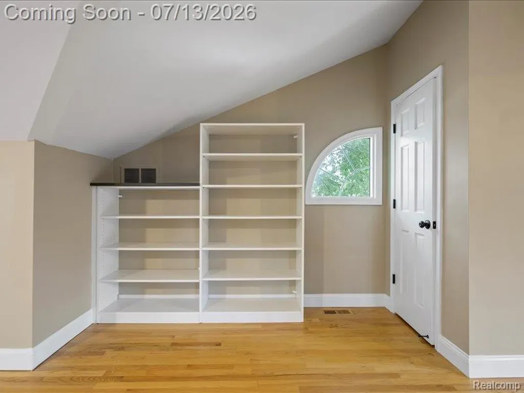 6420 Commerce Road West Bloomfield Charter Township MI 48324