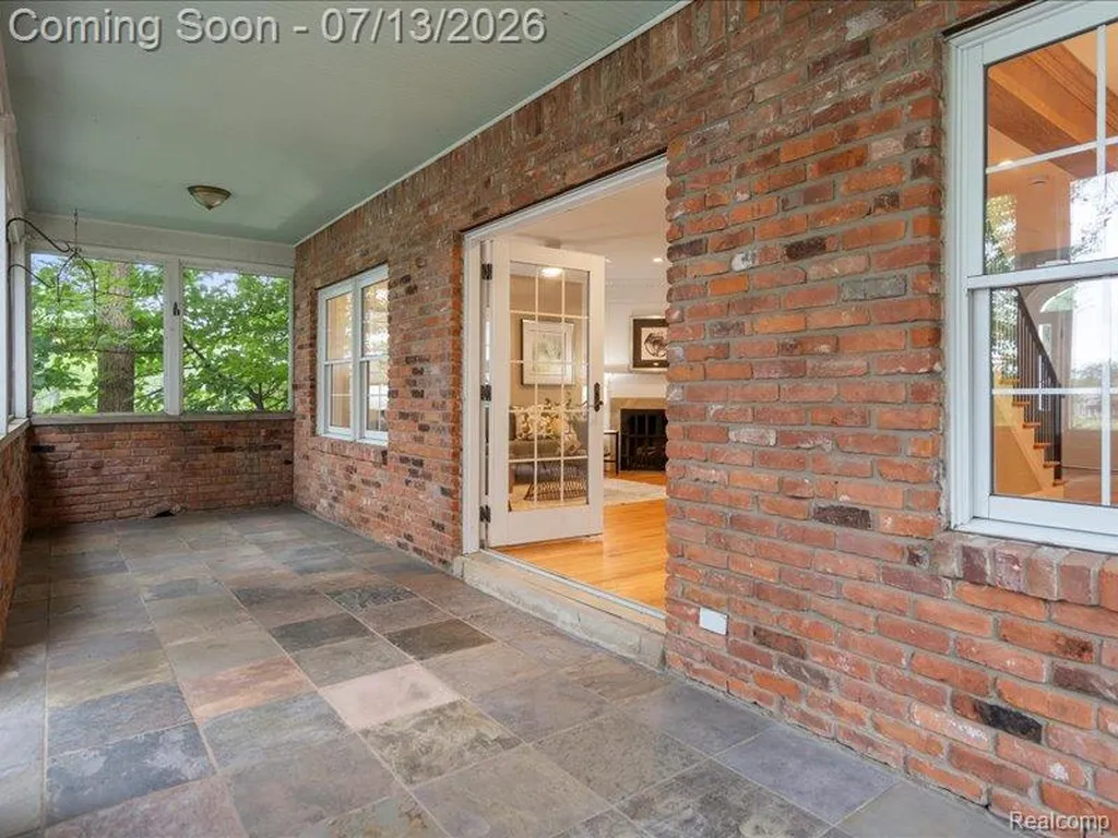 6420 Commerce Road West Bloomfield Charter Township MI 48324