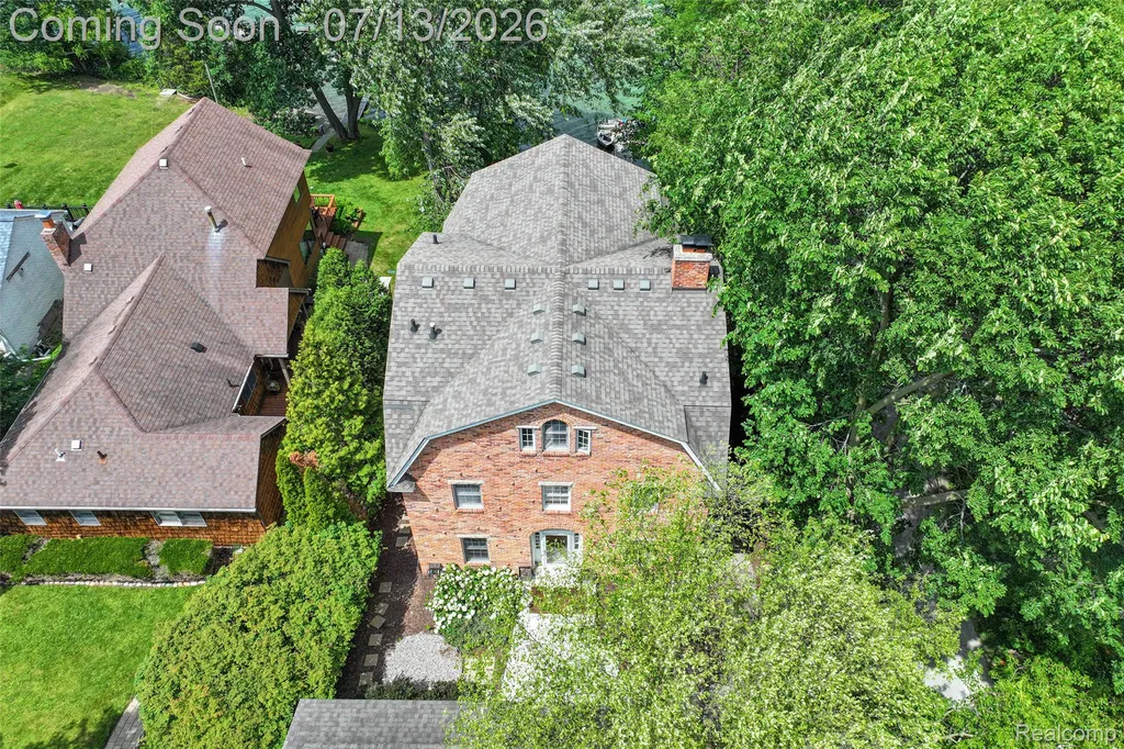 6420 Commerce Road West Bloomfield Charter Township MI 48324