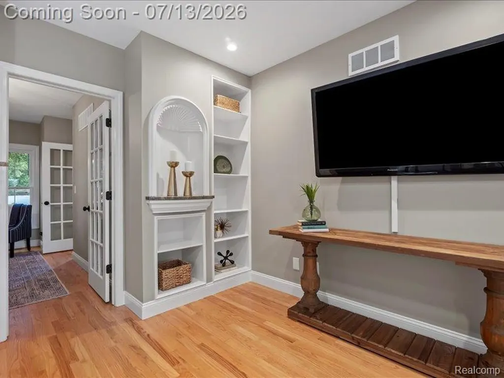 6420 Commerce Road West Bloomfield Charter Township MI 48324