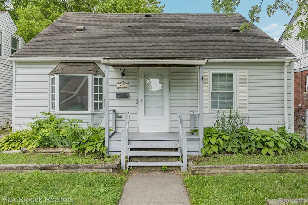 19950 Norborne Redford Charter Township MI 48240