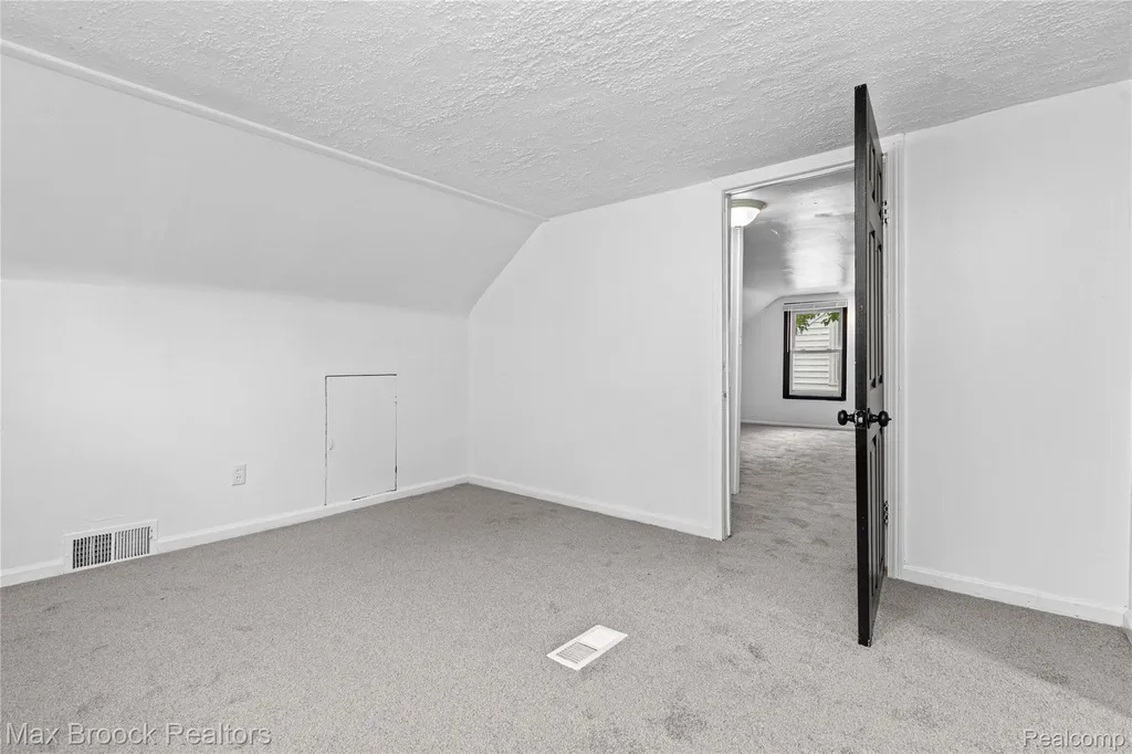 19950 Norborne Redford Charter Township MI 48240