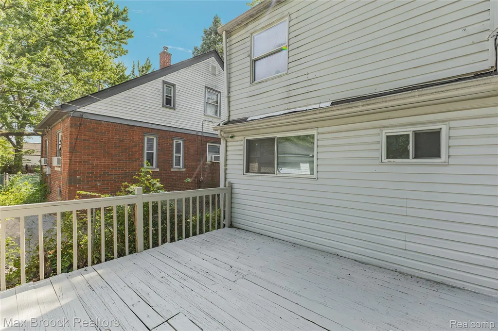 19950 Norborne Redford Charter Township MI 48240