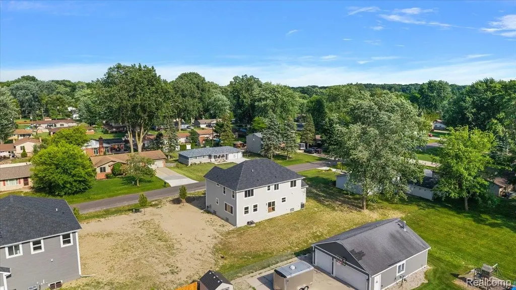 47515 Vanker Avenue Shelby Charter Township MI 48317