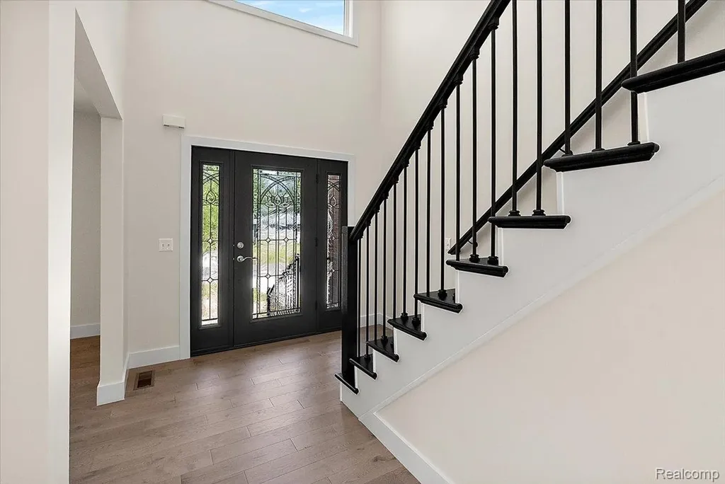 47515 Vanker Avenue Shelby Charter Township MI 48317
