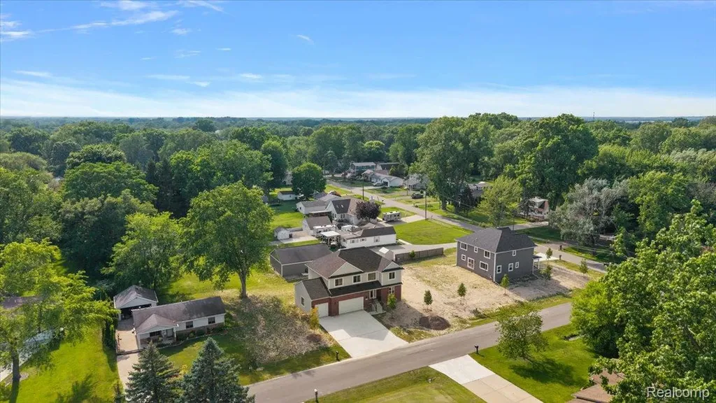 47515 Vanker Avenue Shelby Charter Township MI 48317