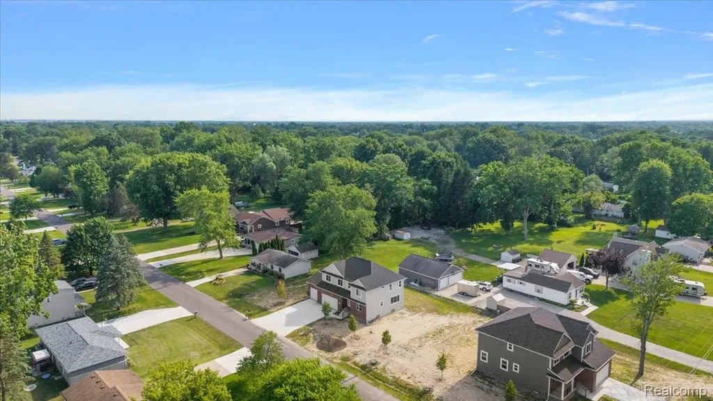 47515 Vanker Avenue Shelby Charter Township MI 48317
