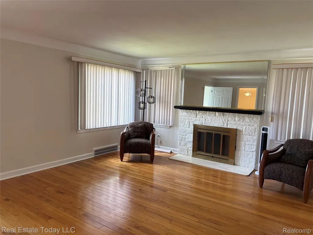 16557 Braile Street S Detroit City MI 48219