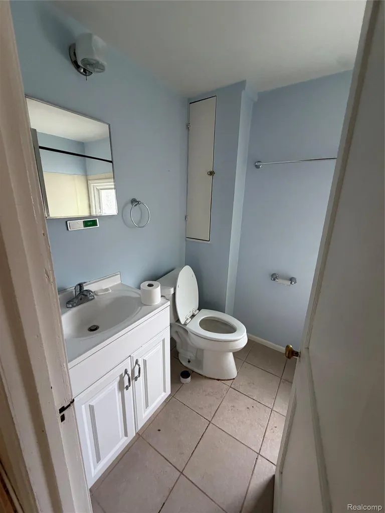 317 E Maplehurst Street E Ferndale City MI 48220