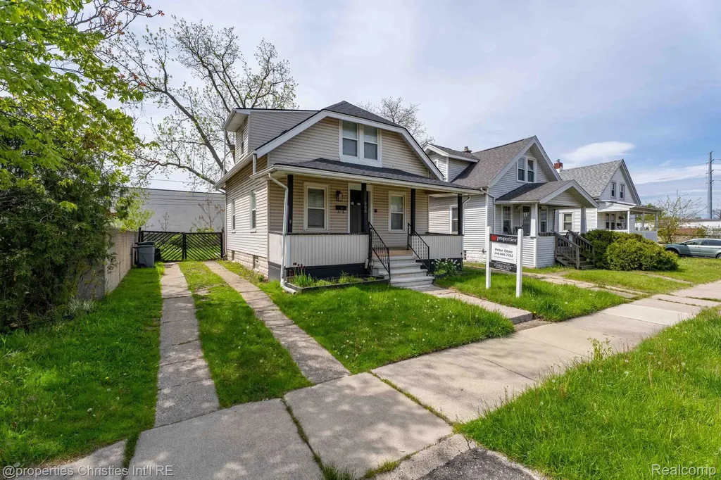 988 E Troy Street Ferndale City MI 48220