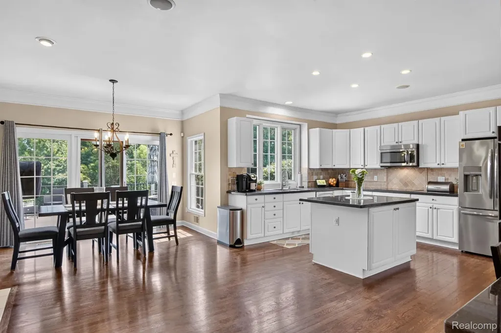 50295 Fellows Hill Drive Plymouth Charter Township MI 48170