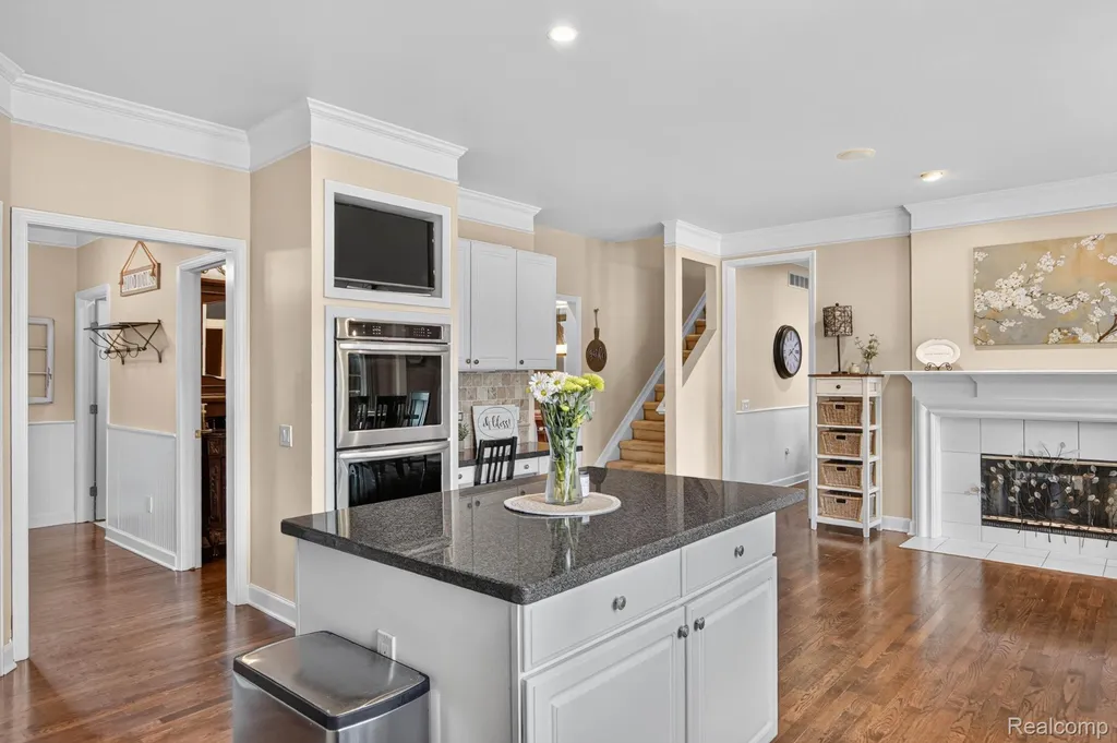 50295 Fellows Hill Drive Plymouth Charter Township MI 48170