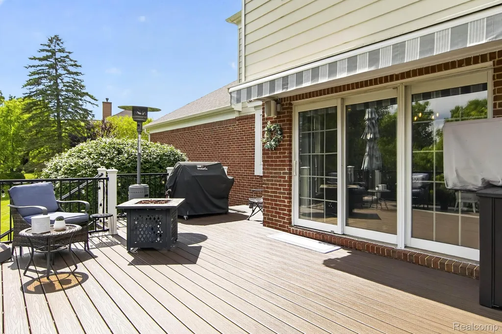 50295 Fellows Hill Drive Plymouth Charter Township MI 48170