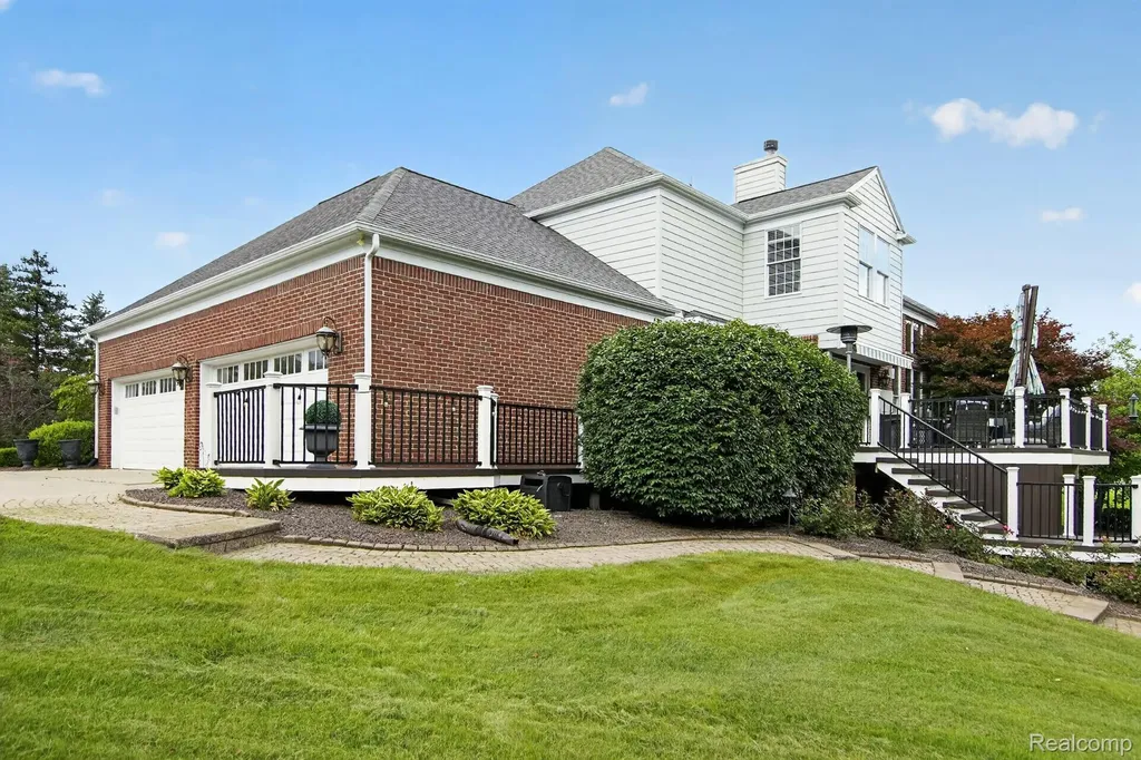 50295 Fellows Hill Drive Plymouth Charter Township MI 48170