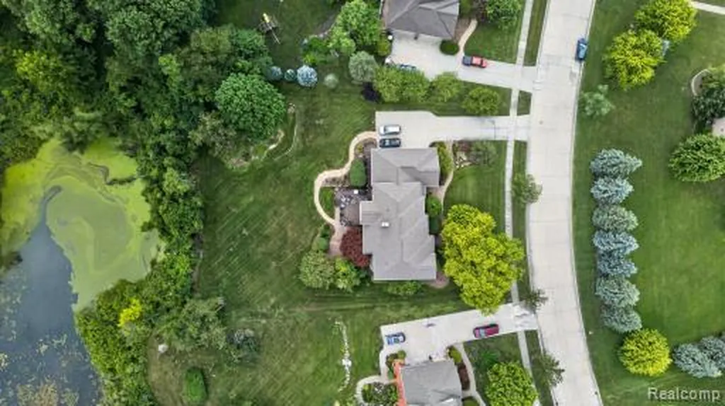 50295 Fellows Hill Drive Plymouth Charter Township MI 48170
