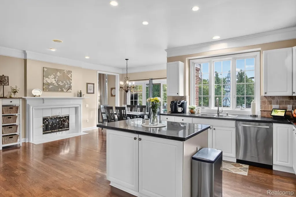 50295 Fellows Hill Drive Plymouth Charter Township MI 48170