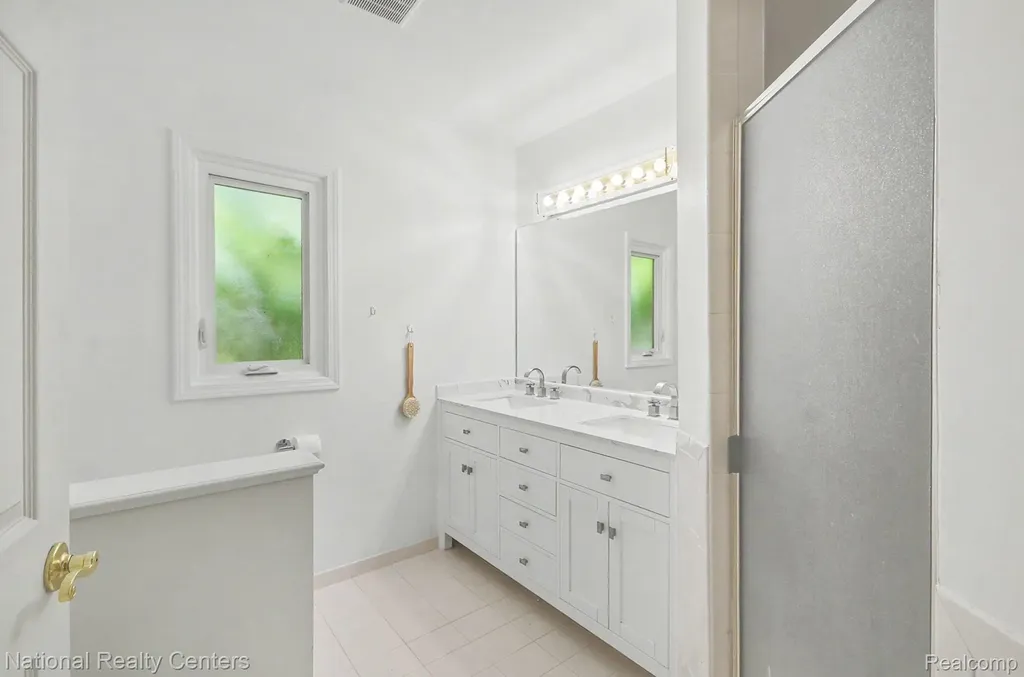 57837 Kaczmarek Drive Washington Township MI 48094