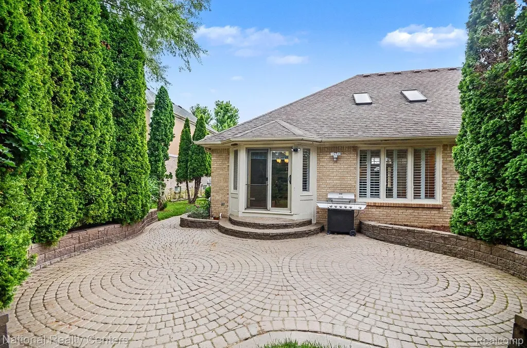 57837 Kaczmarek Drive Washington Township MI 48094