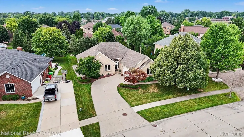 57837 Kaczmarek Drive Washington Township MI 48094
