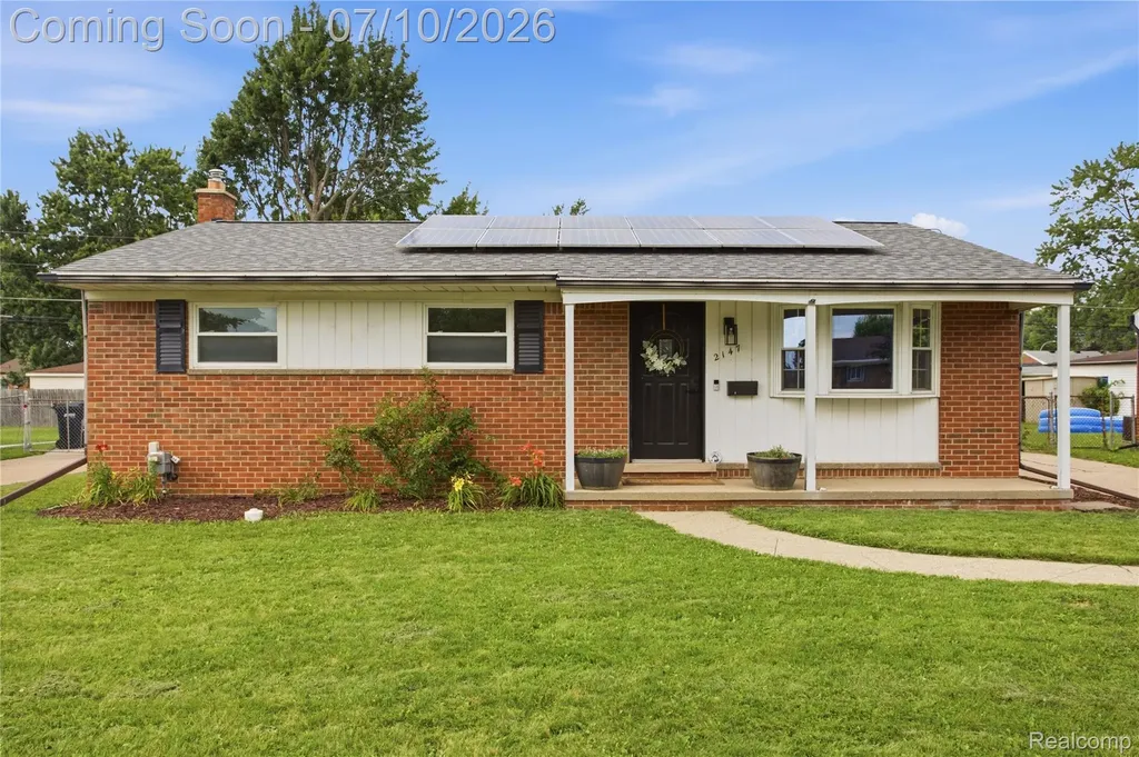 2147 Parliament Drive Sterling Heights City MI 48310