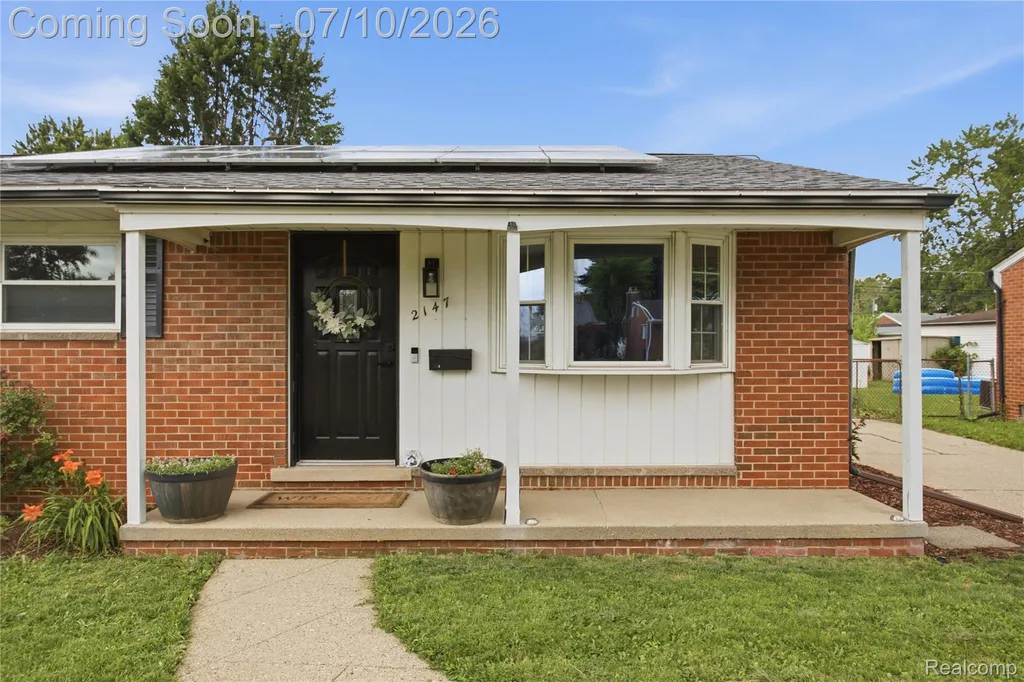 2147 Parliament Drive Sterling Heights City MI 48310