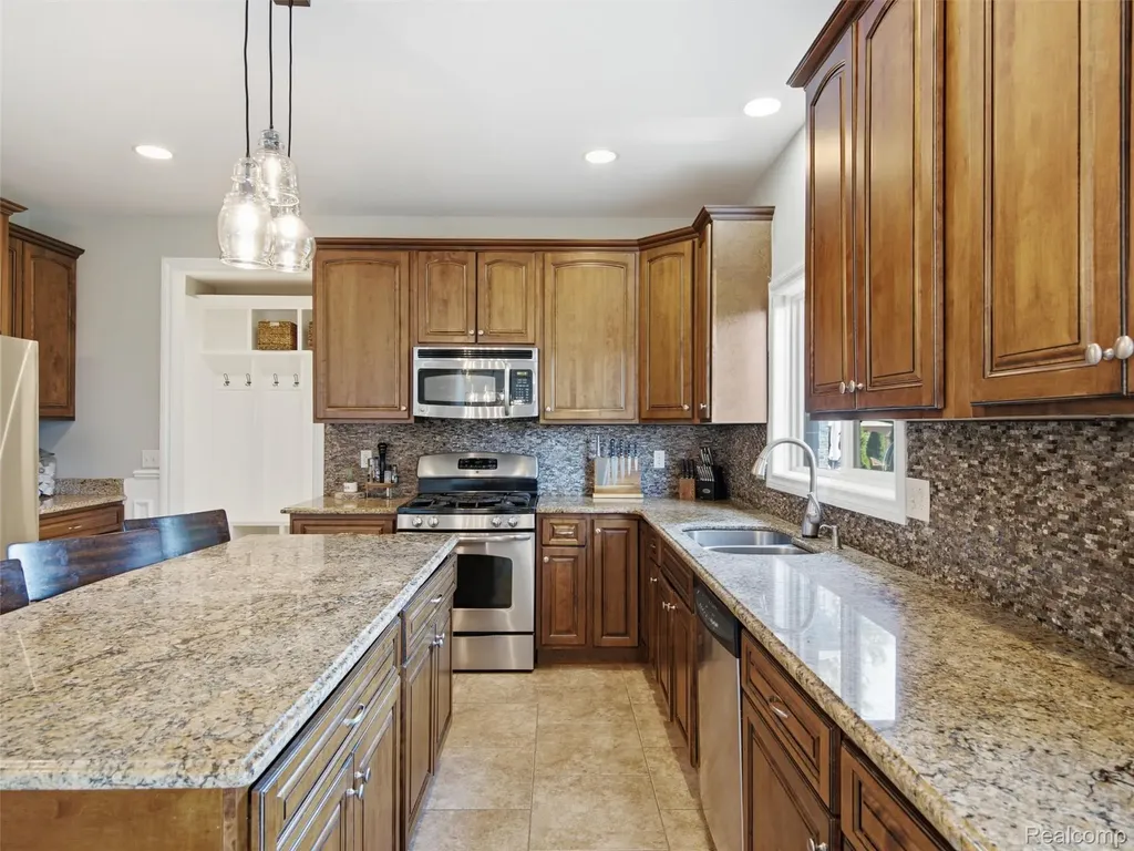 39218 Nautical Lane Harrison Charter Township MI 48045