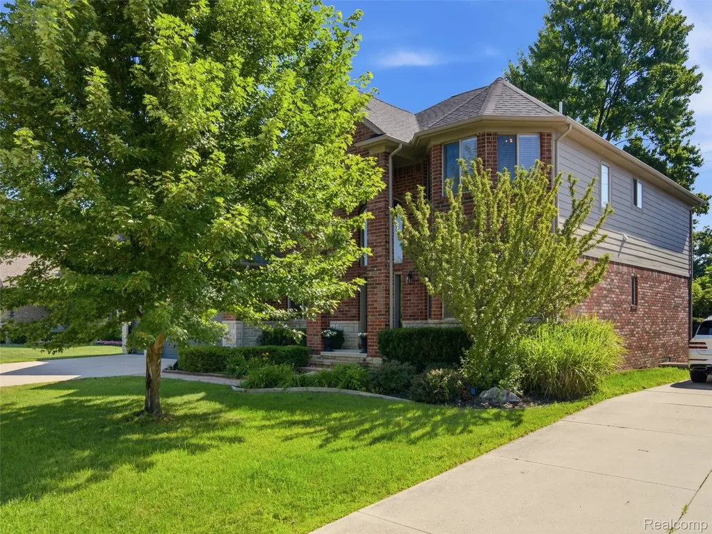 39218 Nautical Lane Harrison Charter Township MI 48045