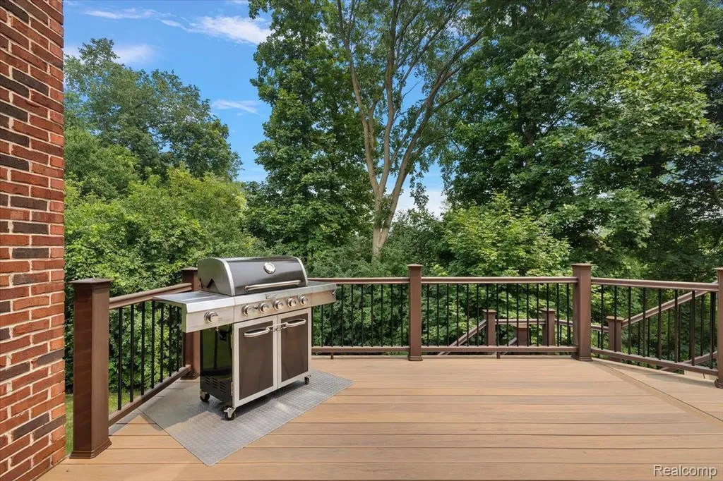 1885 Avon Glen Lane Orion Charter Township MI 48360