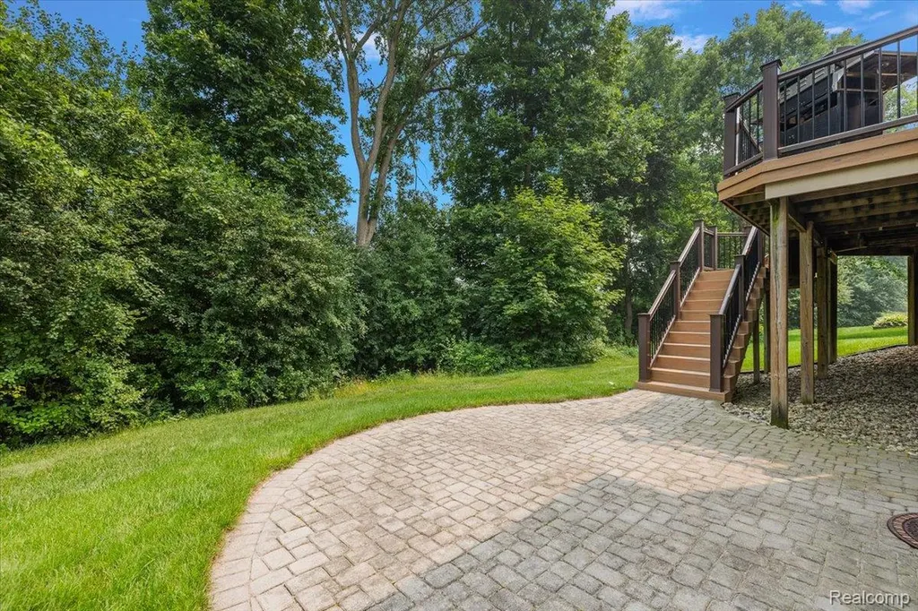 1885 Avon Glen Lane Orion Charter Township MI 48360