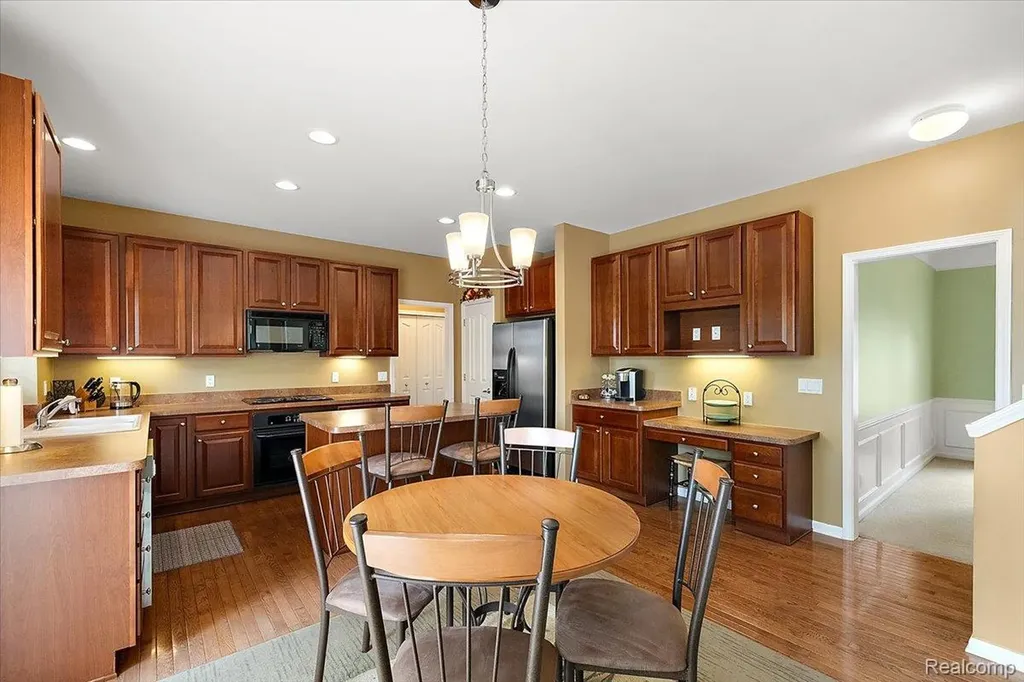1885 Avon Glen Lane Orion Charter Township MI 48360