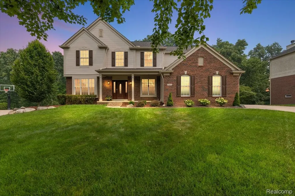 1885 Avon Glen Lane Orion Charter Township MI 48360