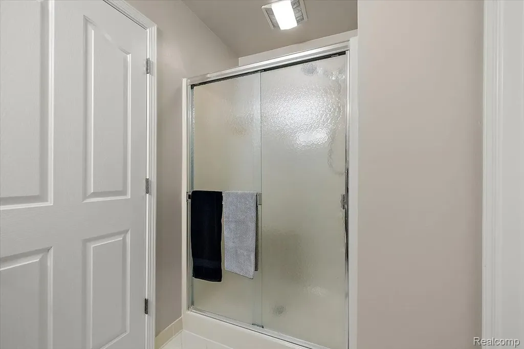 1885 Avon Glen Lane Orion Charter Township MI 48360