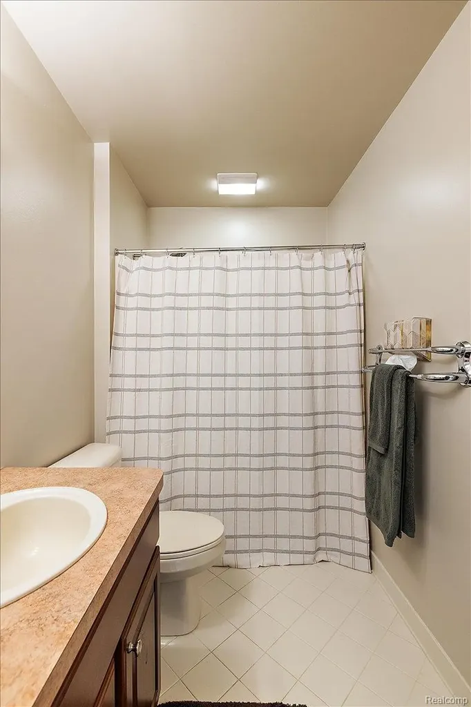 1885 Avon Glen Lane Orion Charter Township MI 48360