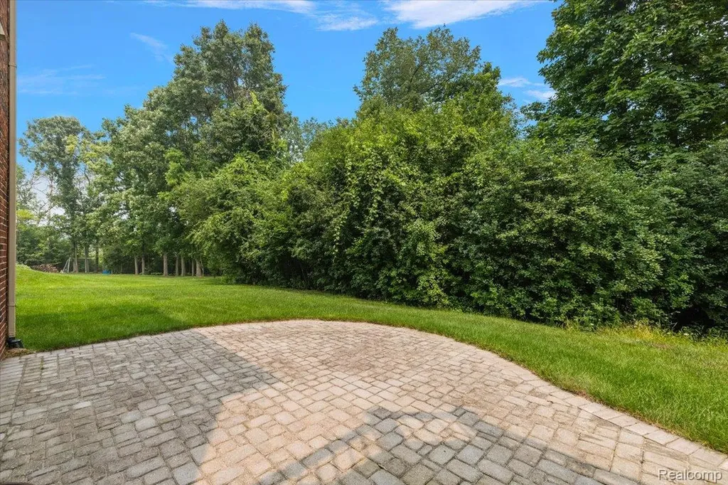 1885 Avon Glen Lane Orion Charter Township MI 48360