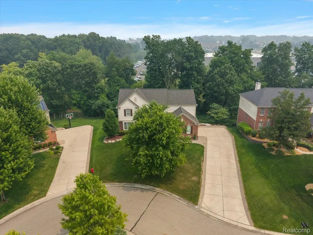 1885 Avon Glen Lane Orion Charter Township MI 48360