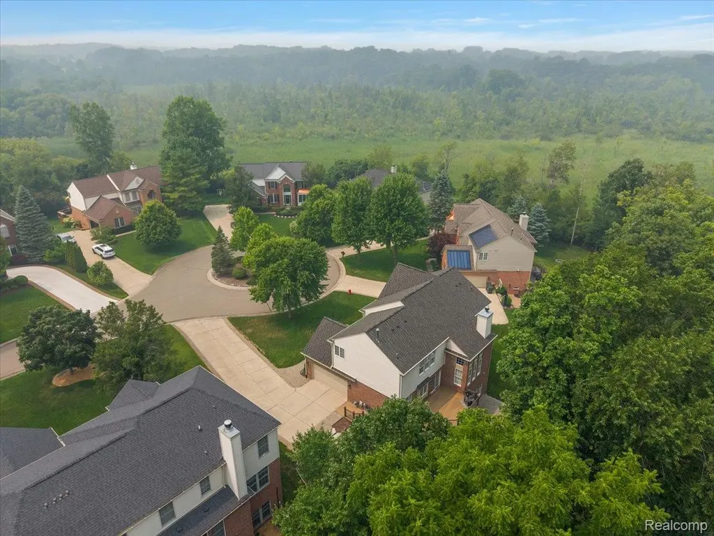 1885 Avon Glen Lane Orion Charter Township MI 48360