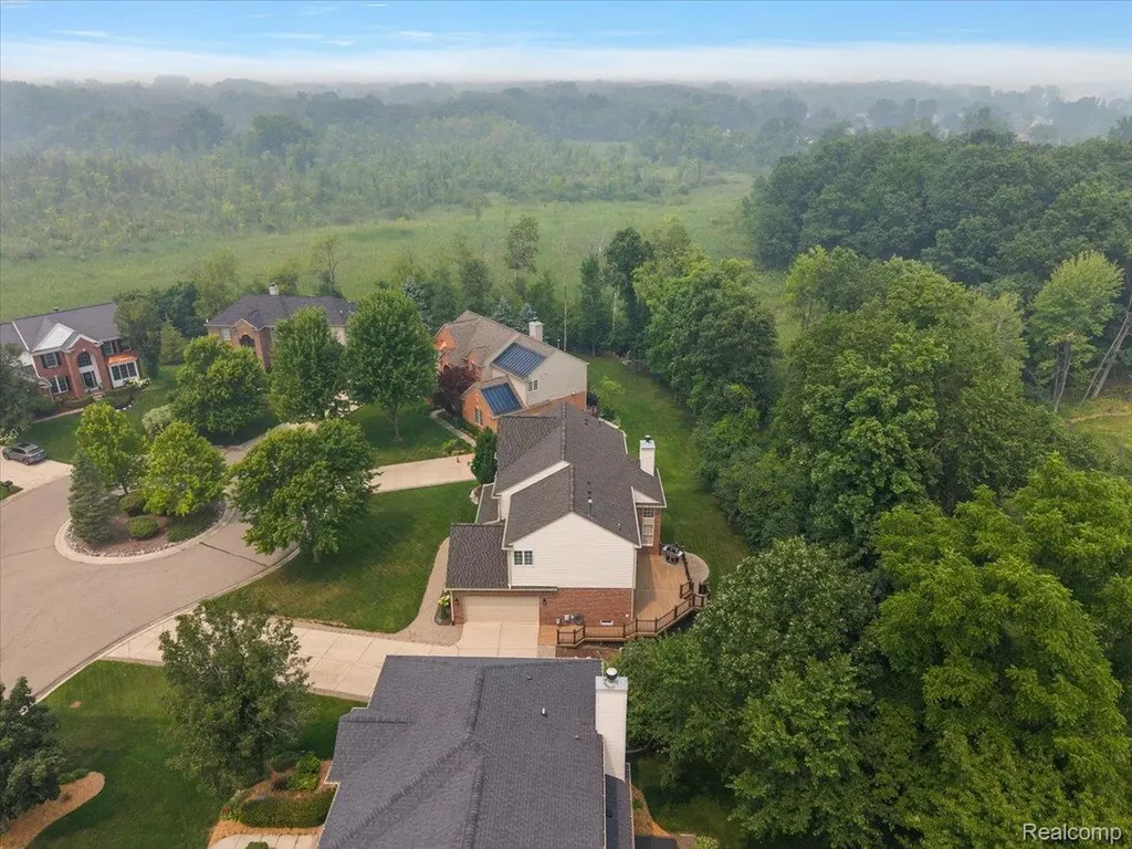 1885 Avon Glen Lane Orion Charter Township MI 48360
