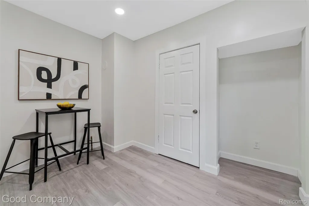 16644 Washburn Street Detroit City MI 48221