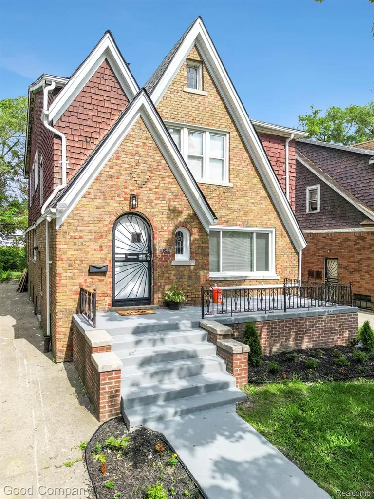 16644 Washburn Street Detroit City MI 48221