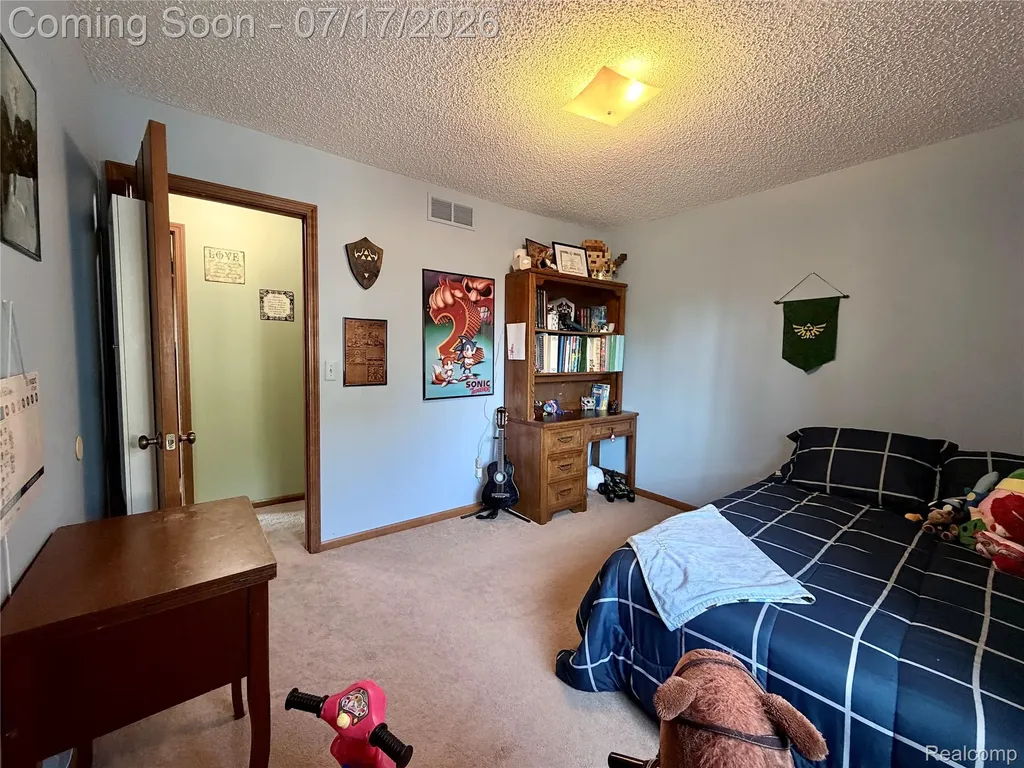 39941 Bridgeview Street Harrison Charter Township MI 48045