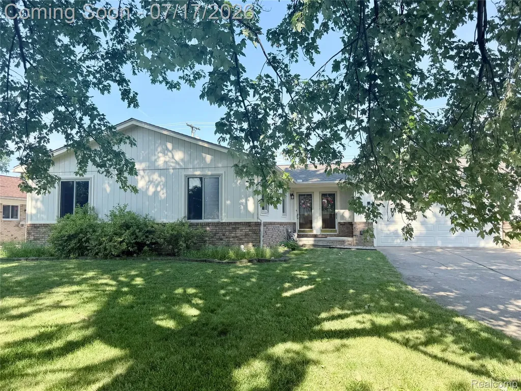 39941 Bridgeview Street Harrison Charter Township MI 48045