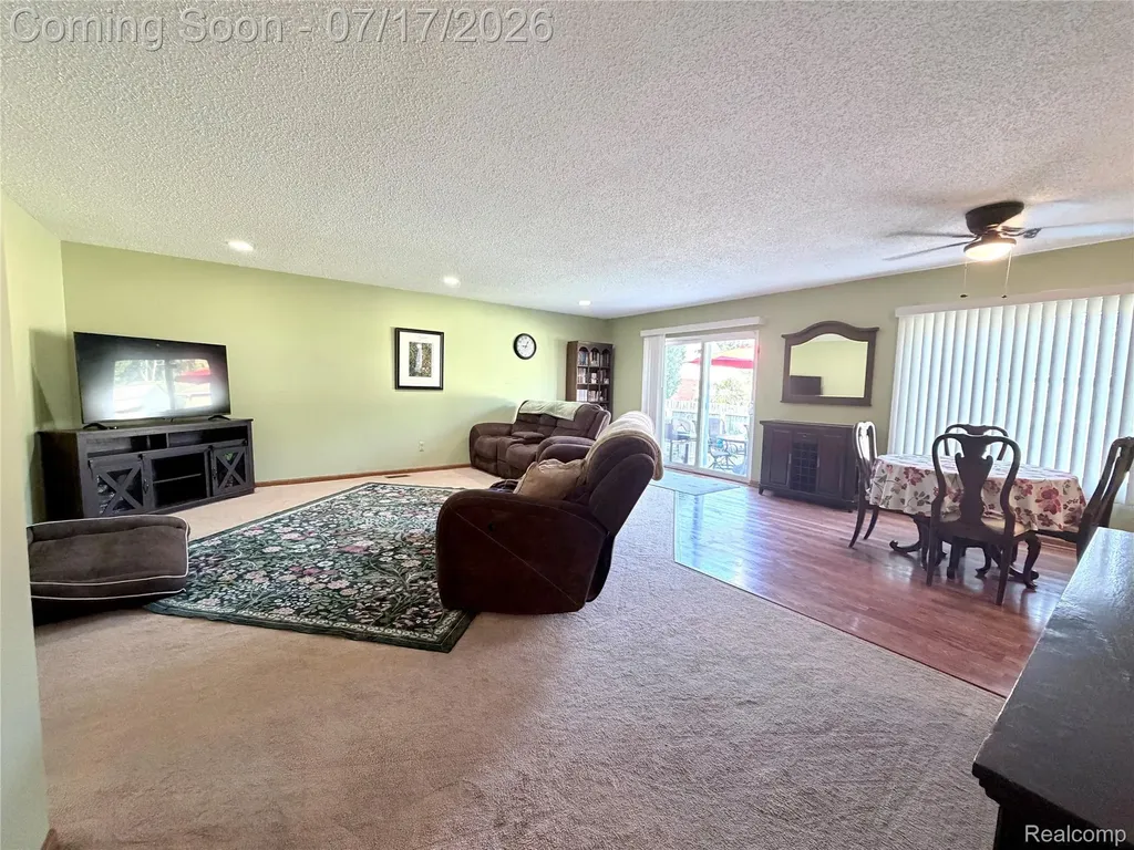 39941 Bridgeview Street Harrison Charter Township MI 48045